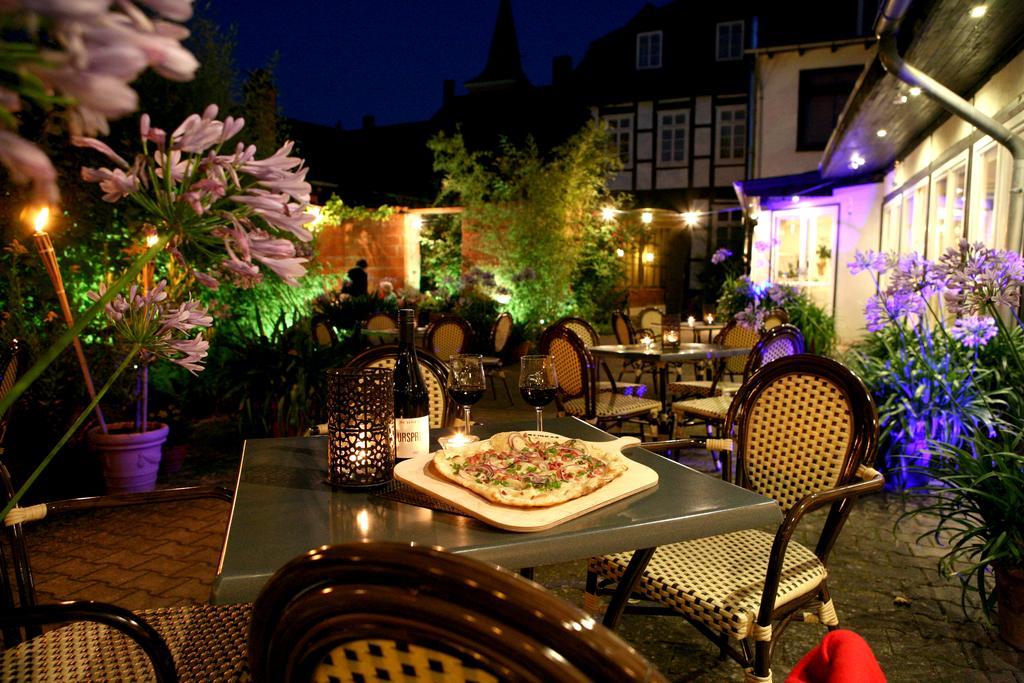 Nigel Restaurant & Hotel Im Wendland Bergen an der Dumme Exteriör bild